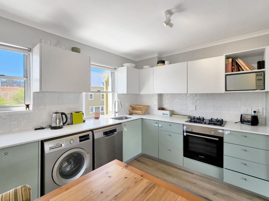 2 Bedroom Property for Sale in Gardens Western Cape